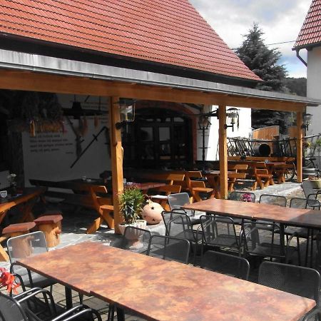 Limabach - Oberfrohna Restaurant & Pension "Bauernhof Zum Silberbergwerk" מראה חיצוני תמונה